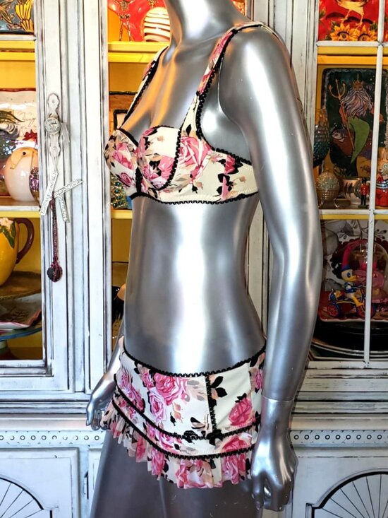 Vintage Betsey Johnson Gypsy Rose Bikini Skirted Pink Floral Lace Swimsuit Sz S - Picture 10 of 15